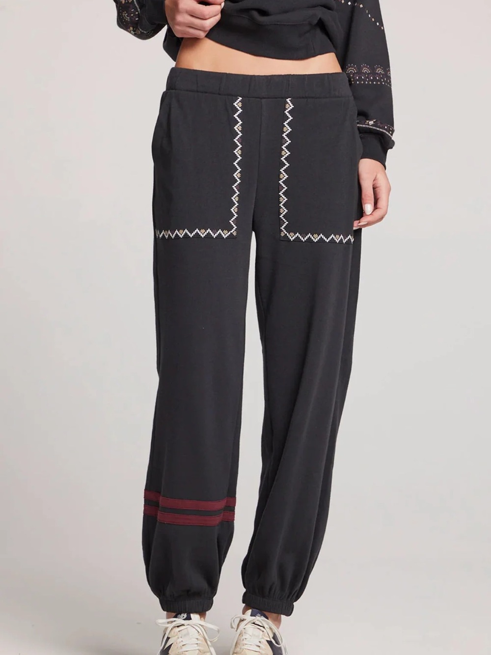 NWT Chaser Magnolia Licorice Jogger Small